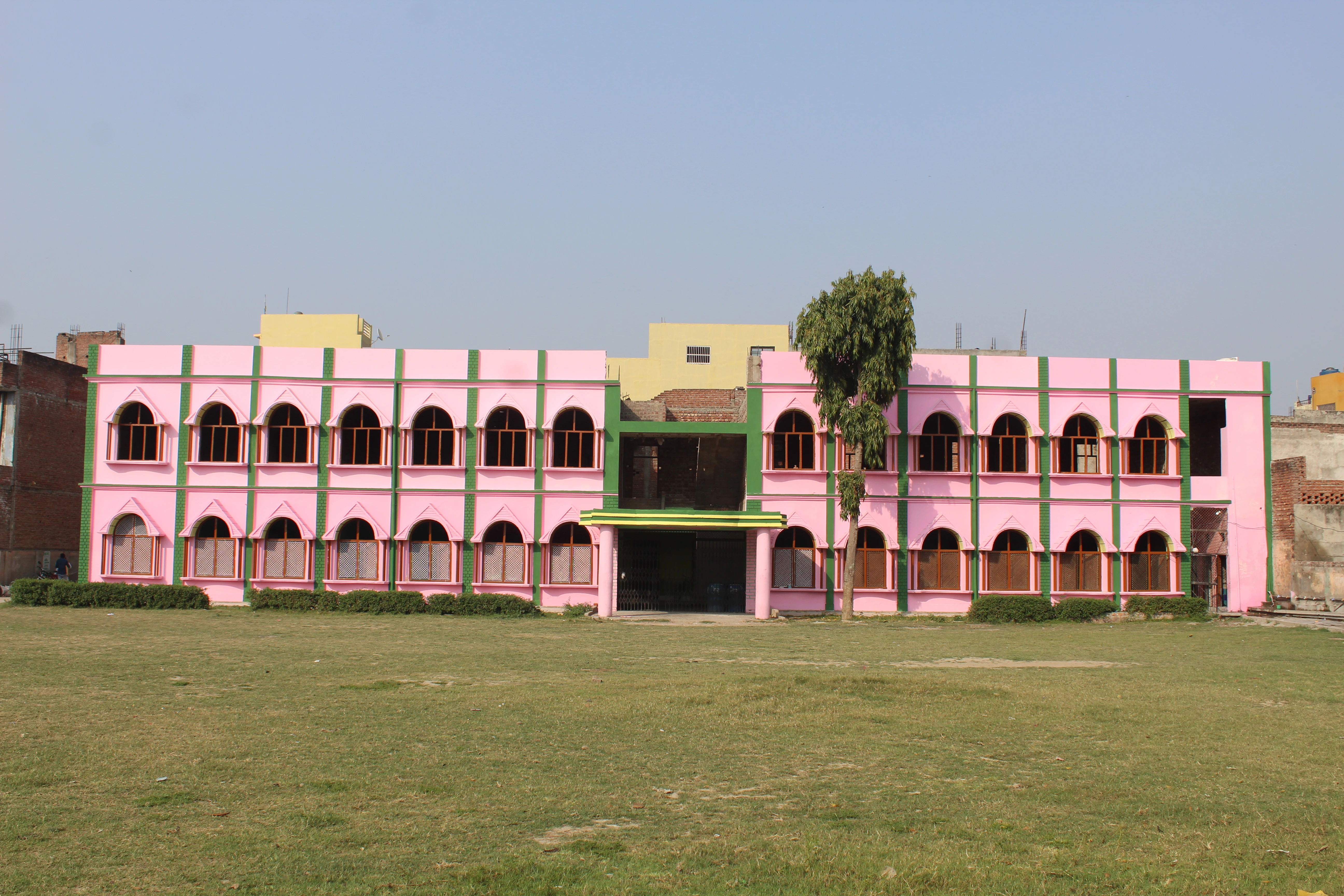 Best Girls Madrasa with Hostel in UP